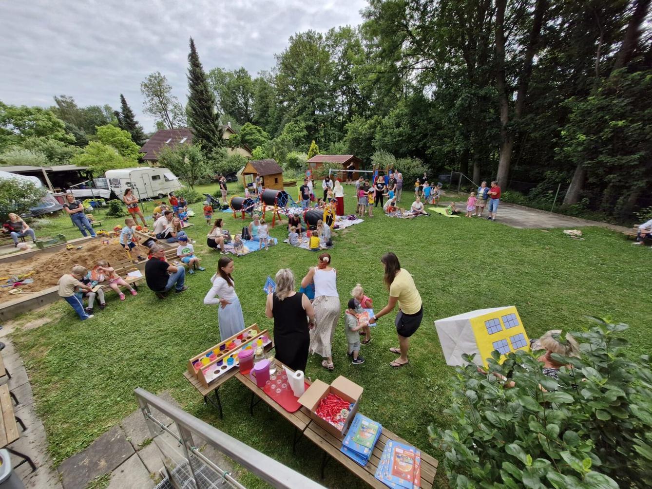 ZAHRADNÍ SLAVNOST - 39