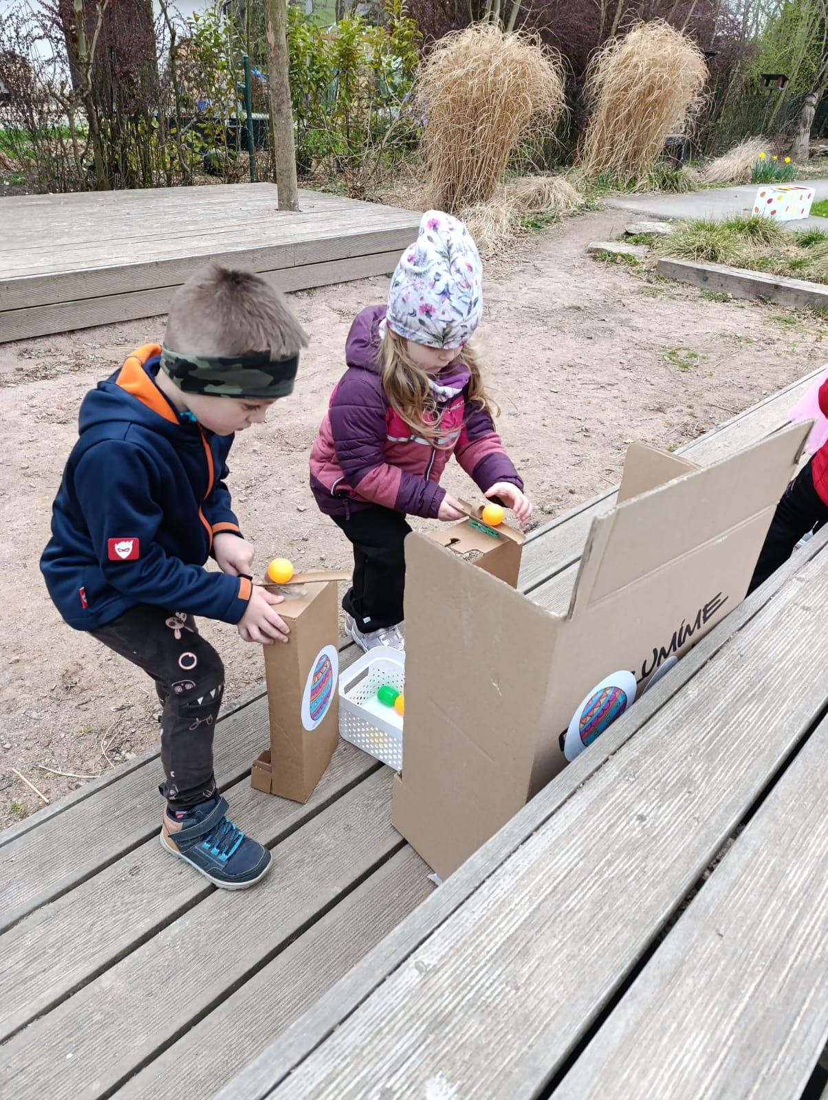 velikonoční stezka+ hledání vajíček na zahradě - 26