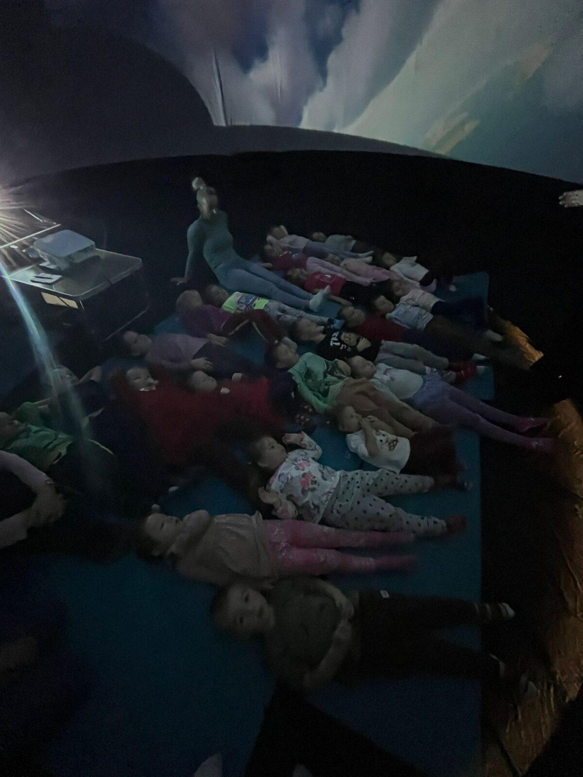 SFÉRICKÉ KINO - „Cestování s hvězdami - 9