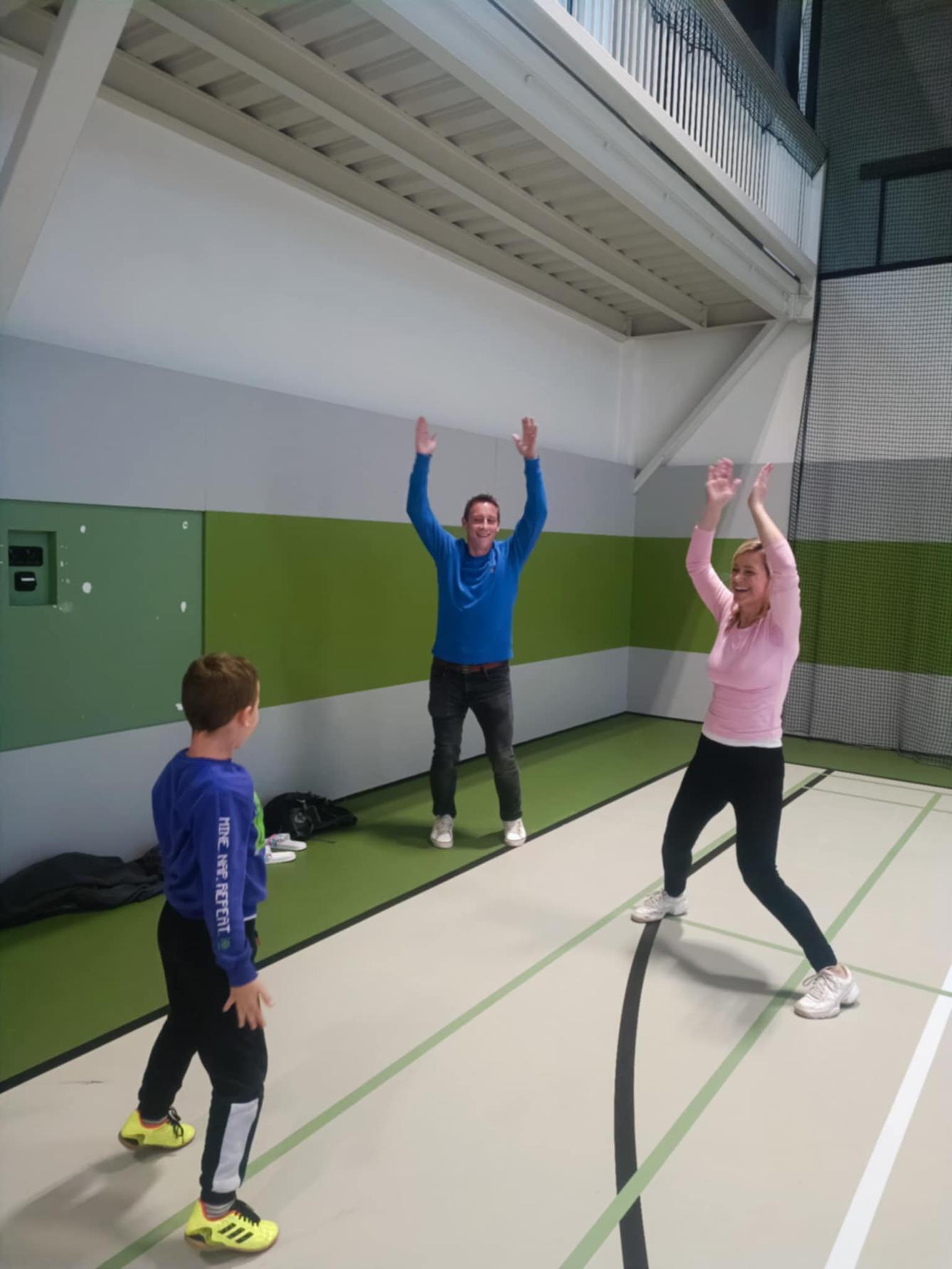 Družinka a děti s rodiči**"sportovní odpoledne" - 77