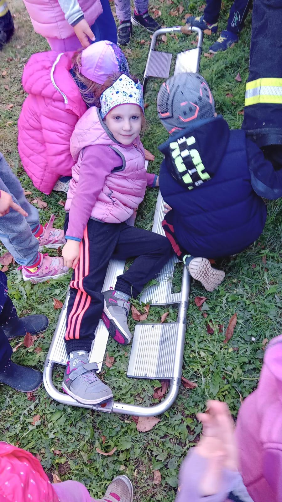 Návštěva dobrovolných hasičů v naší školce... - 41