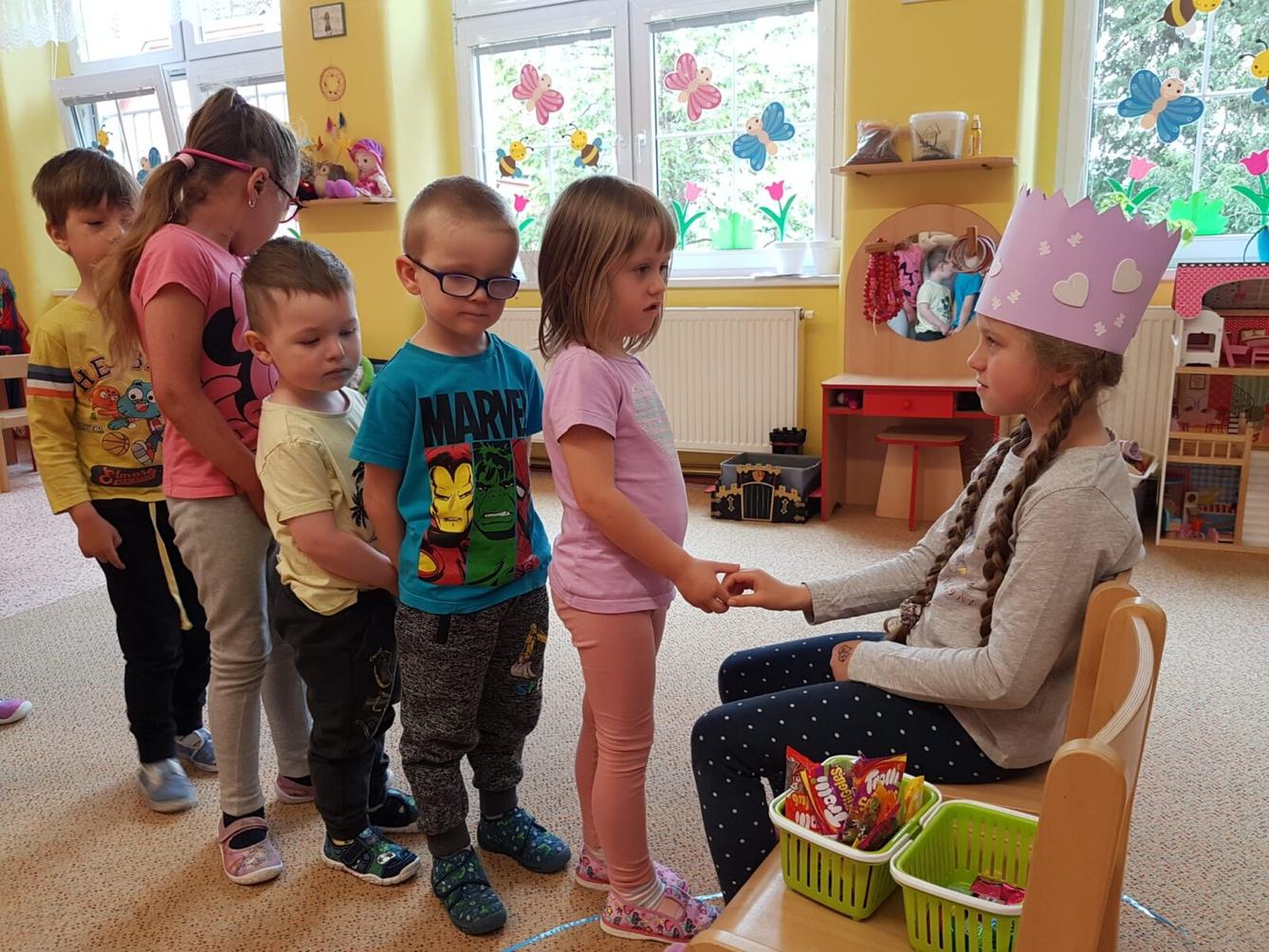 SLAVÍME: ILONKA MĚLA NAROZENINY - 13