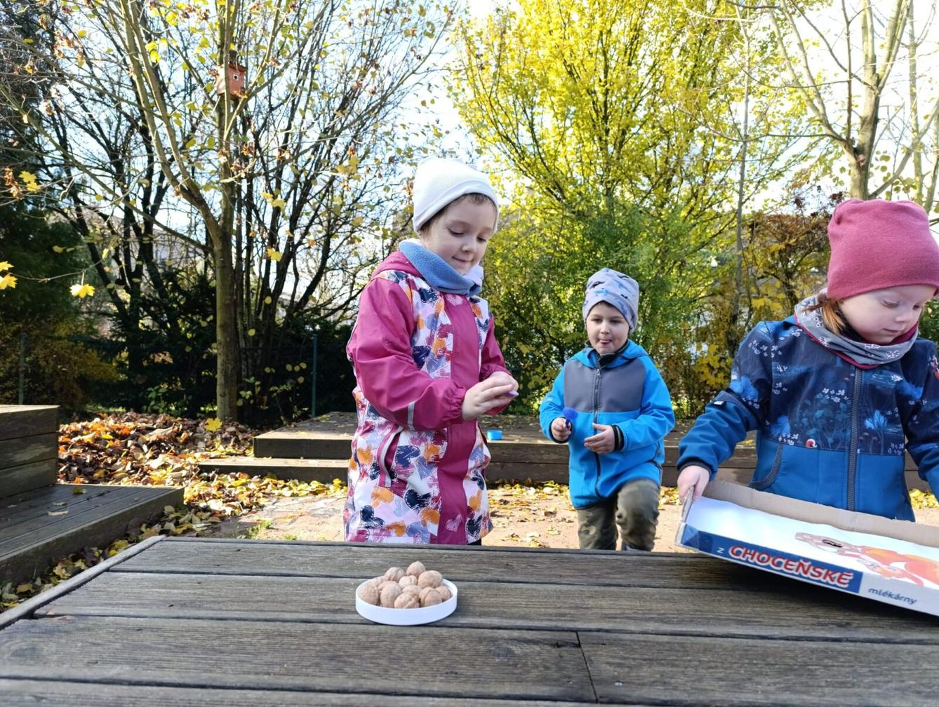 podzimní hry na zahradě - 39