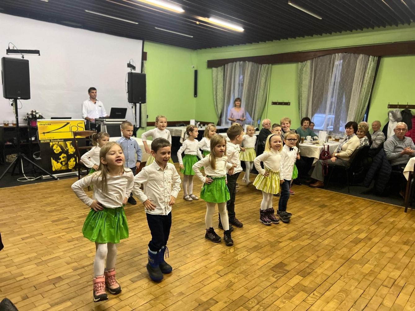 VYSTOUPENÍ PRO LIBCHAVSKÉ SENIORY - 10