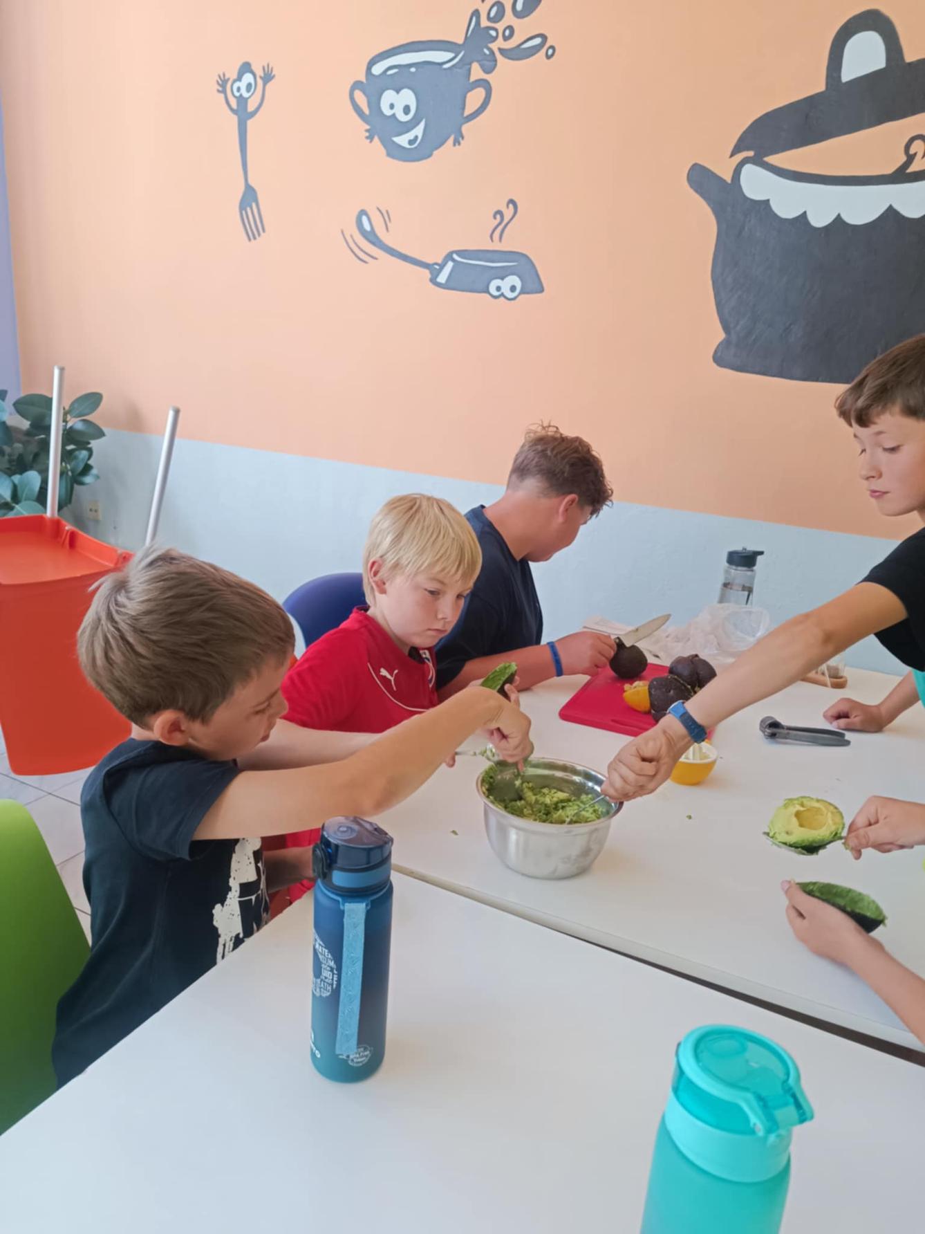 Týden plný zábavy II - úterý - 37