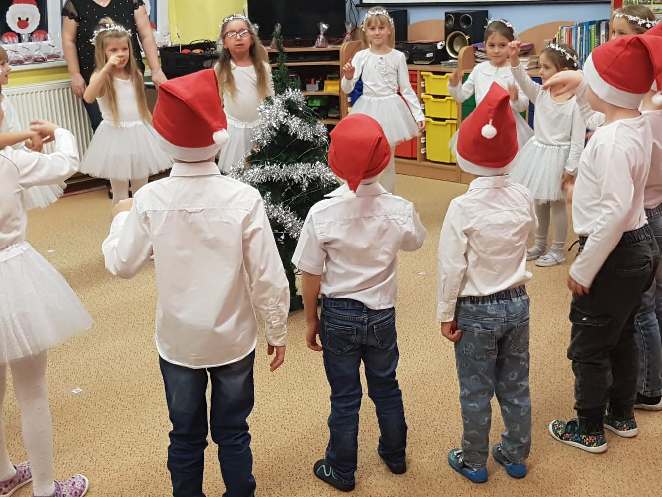 VÁNOČNÍ BESÍDKA - 48