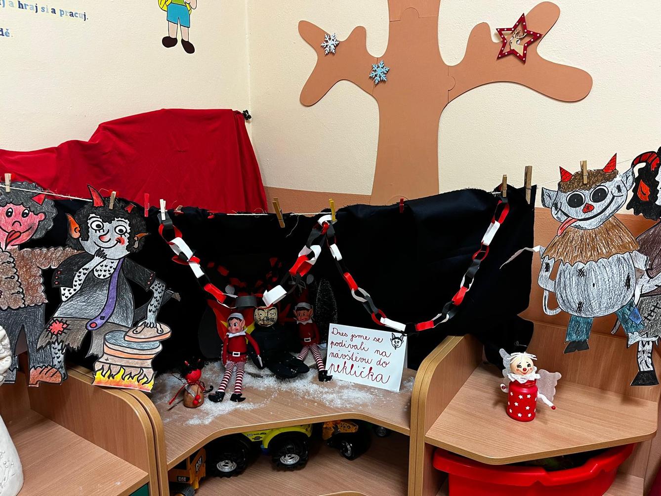 skřítci tropí neplechu - 24