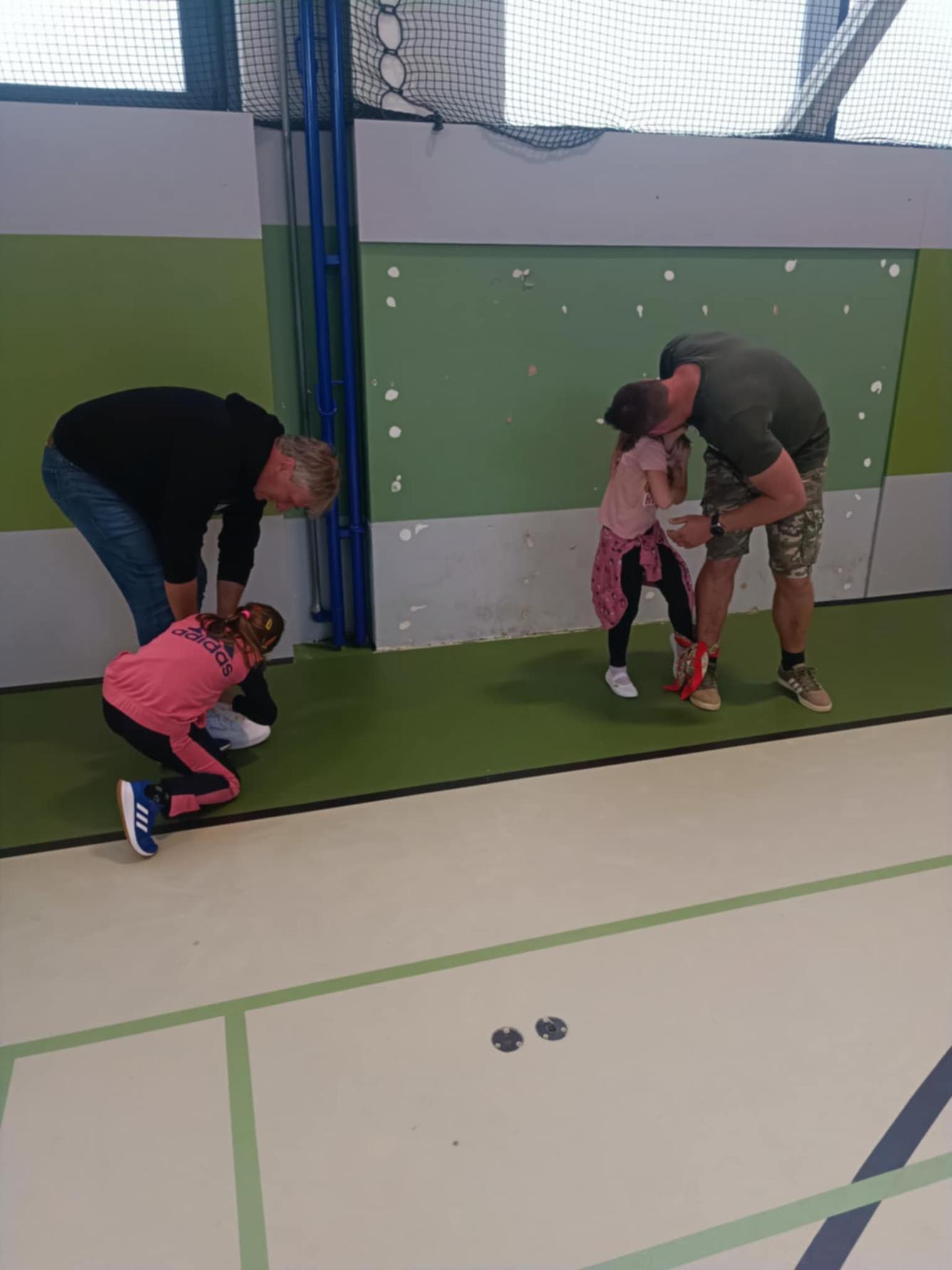 Družinka a děti s rodiči**"sportovní odpoledne" - 82