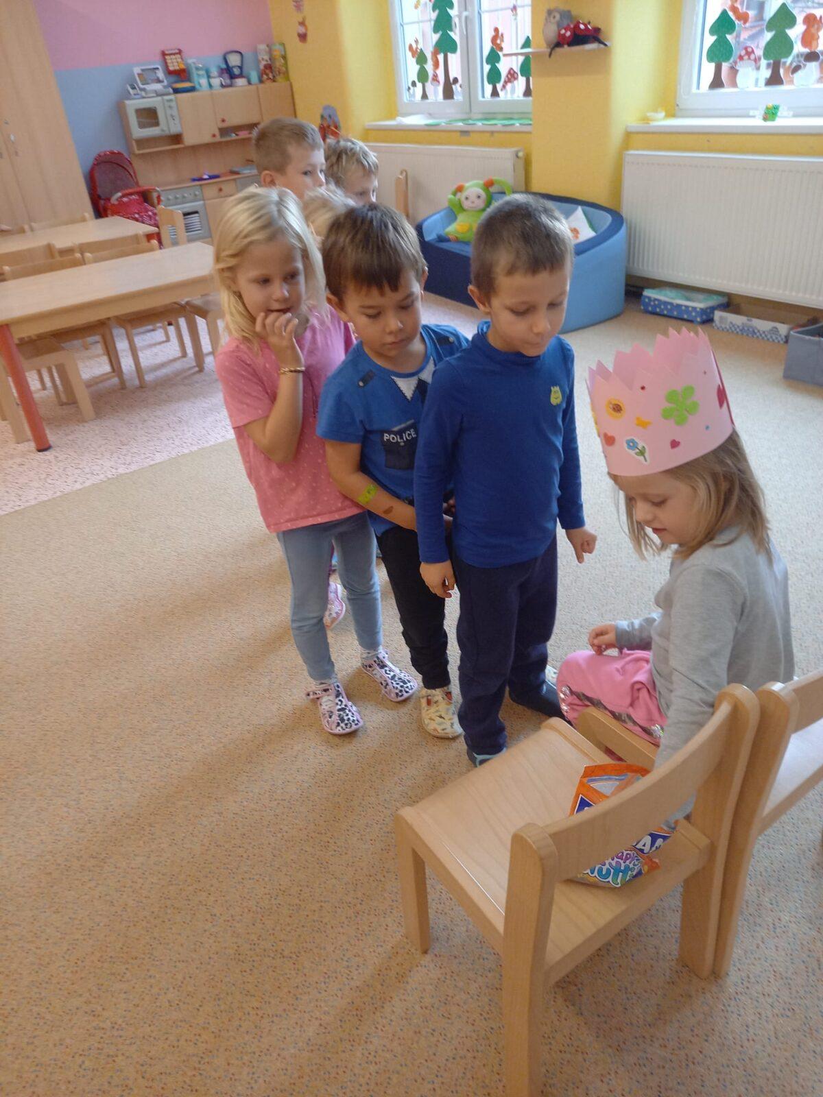 SLAVÍME: ELENKA MĚLA NAROZENINY - 8