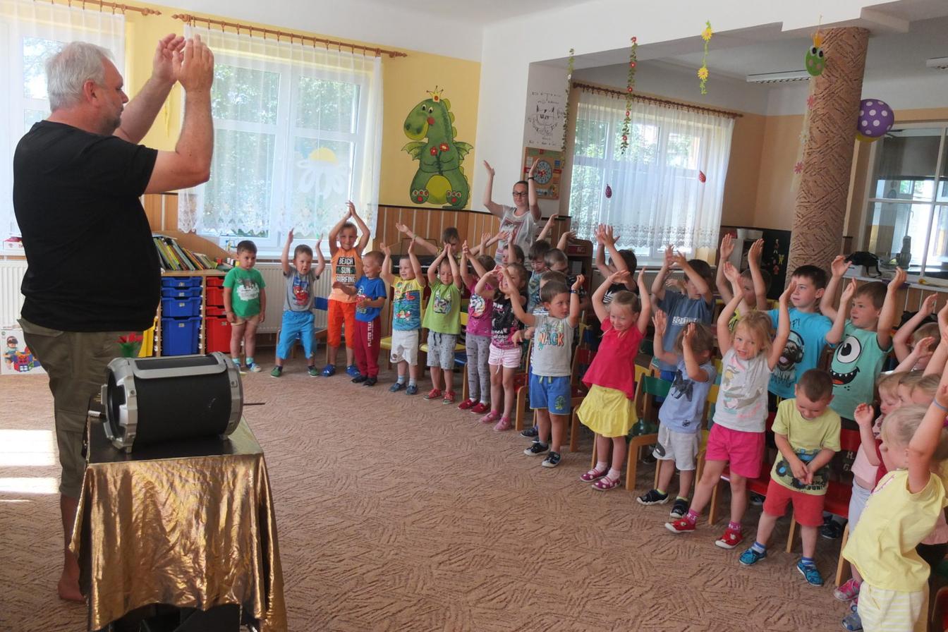 Na hřišti s fotbalisty