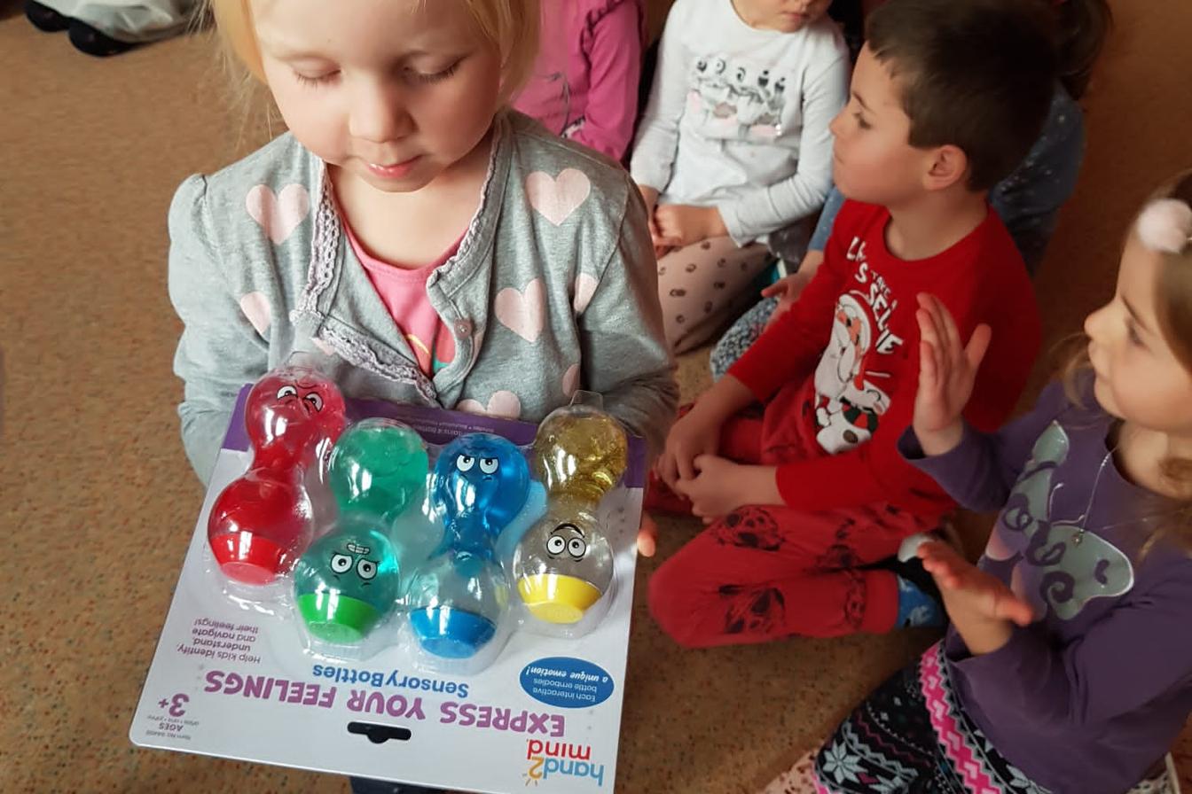 JEŽÍŠEK VE ŠKOLCE