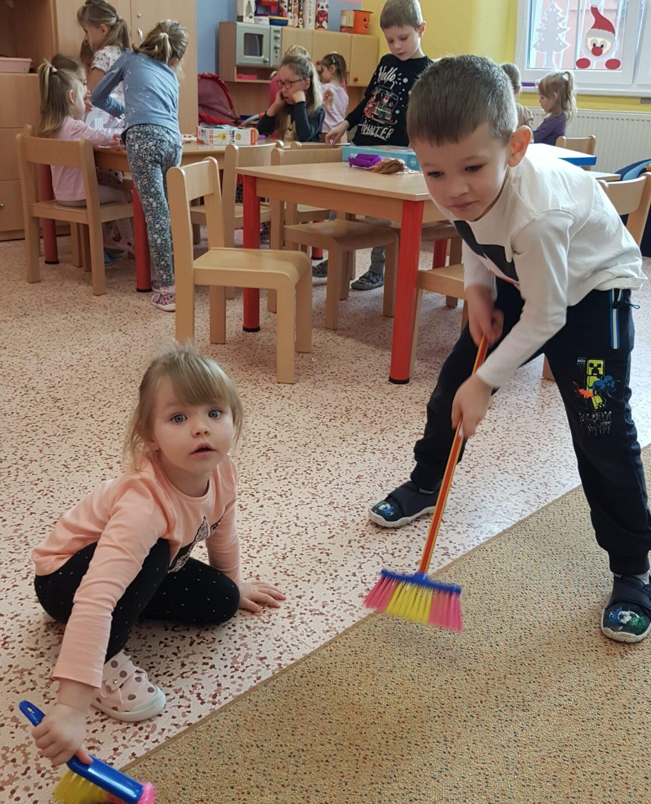 JEŽÍŠEK VE ŠKOLCE - 3