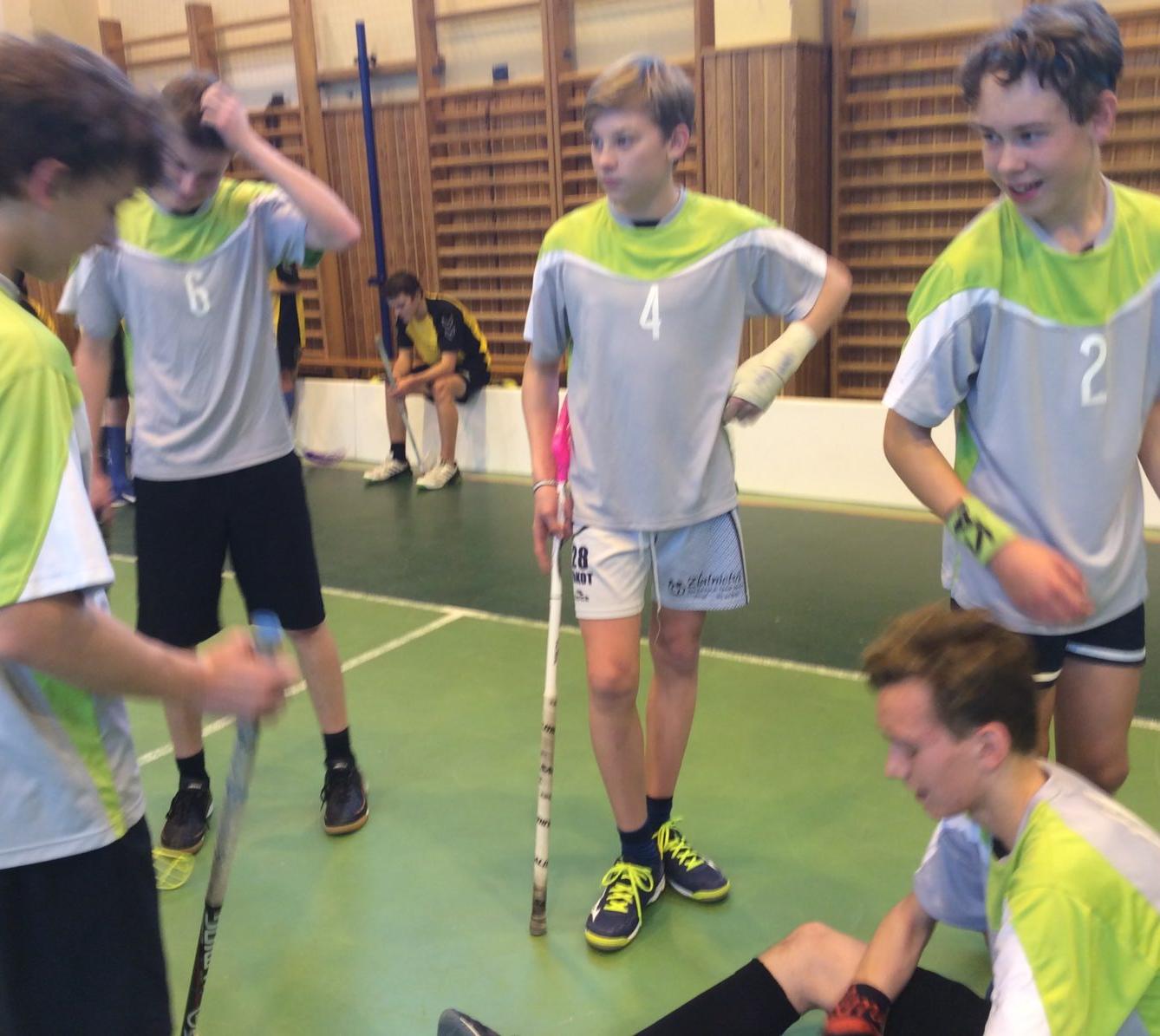 Postup florbalistů do kraje - 15