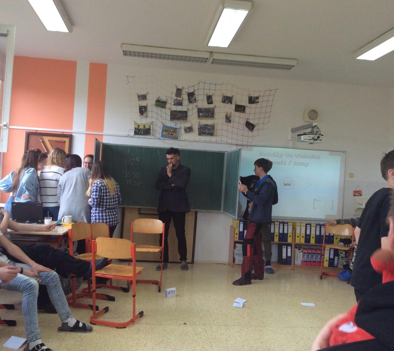 PŘÁTELSTVÍ A LÁSKA v 8. třídě - 7