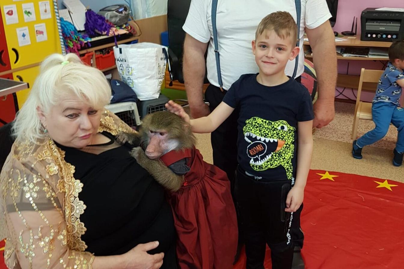 ,,PŘIJEL K NÁM CIRKUS"