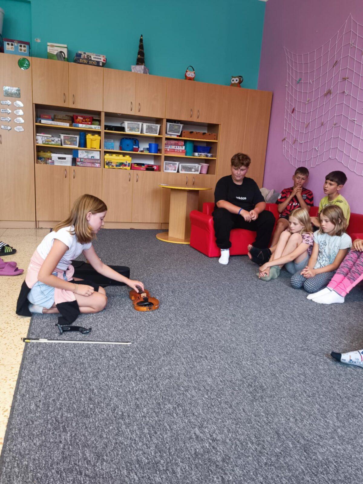 TÝDEN PLNÝ ZÁBAVY II - pátek - 3