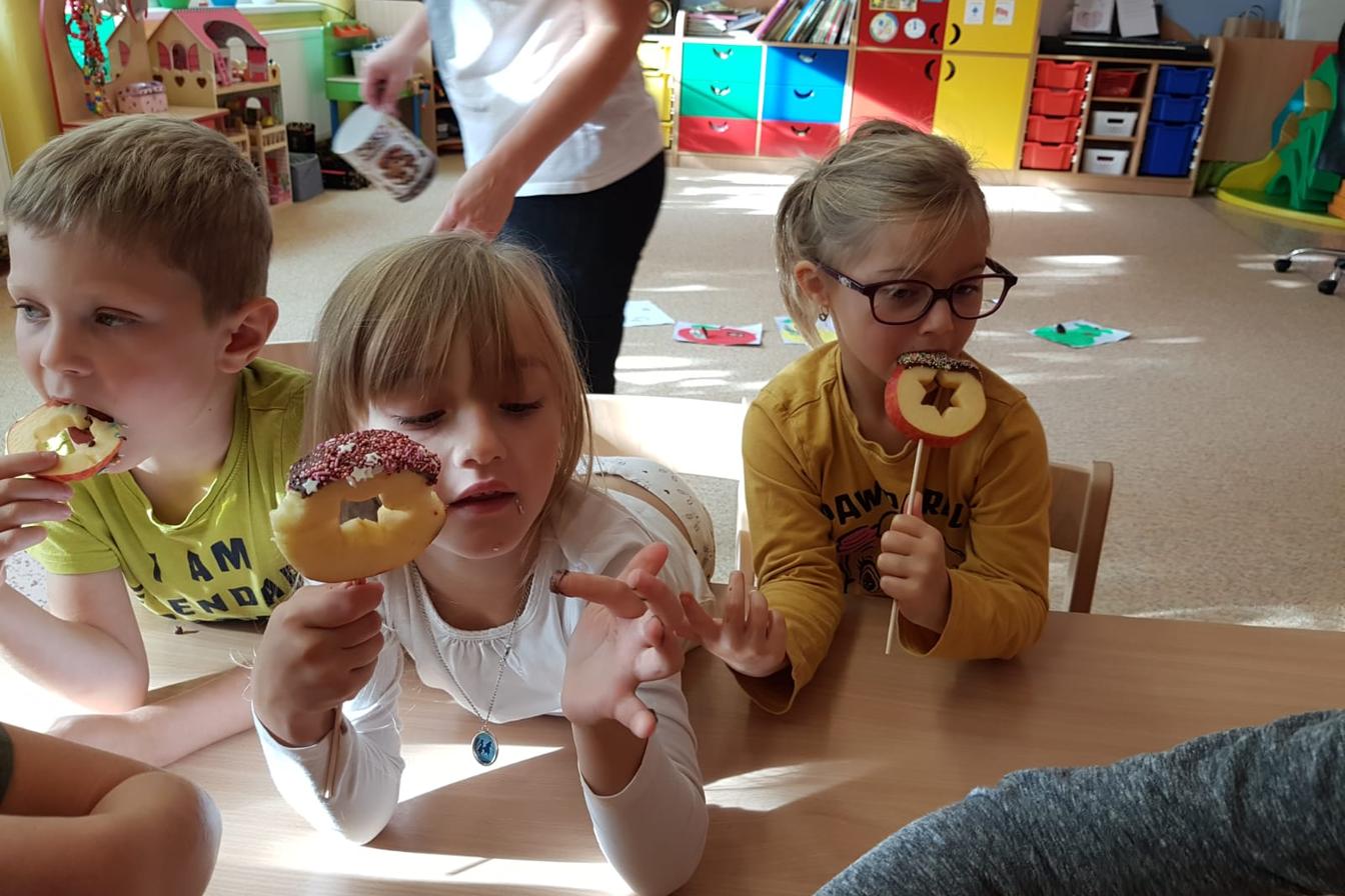 SOVIČKY: ,,ČAS JABLÍČKOVÉ VŮNĚ"