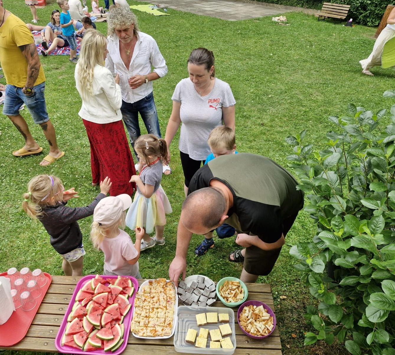 ZAHRADNÍ SLAVNOST - 4