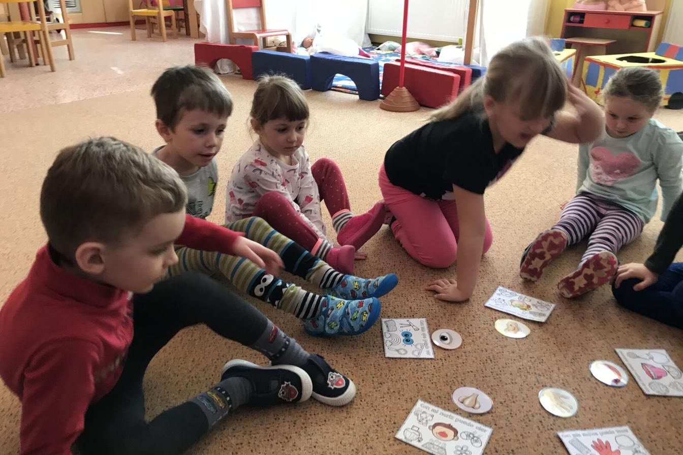 ODPOLEDNÍ HRY: ,,NAŠE SMYSLY"