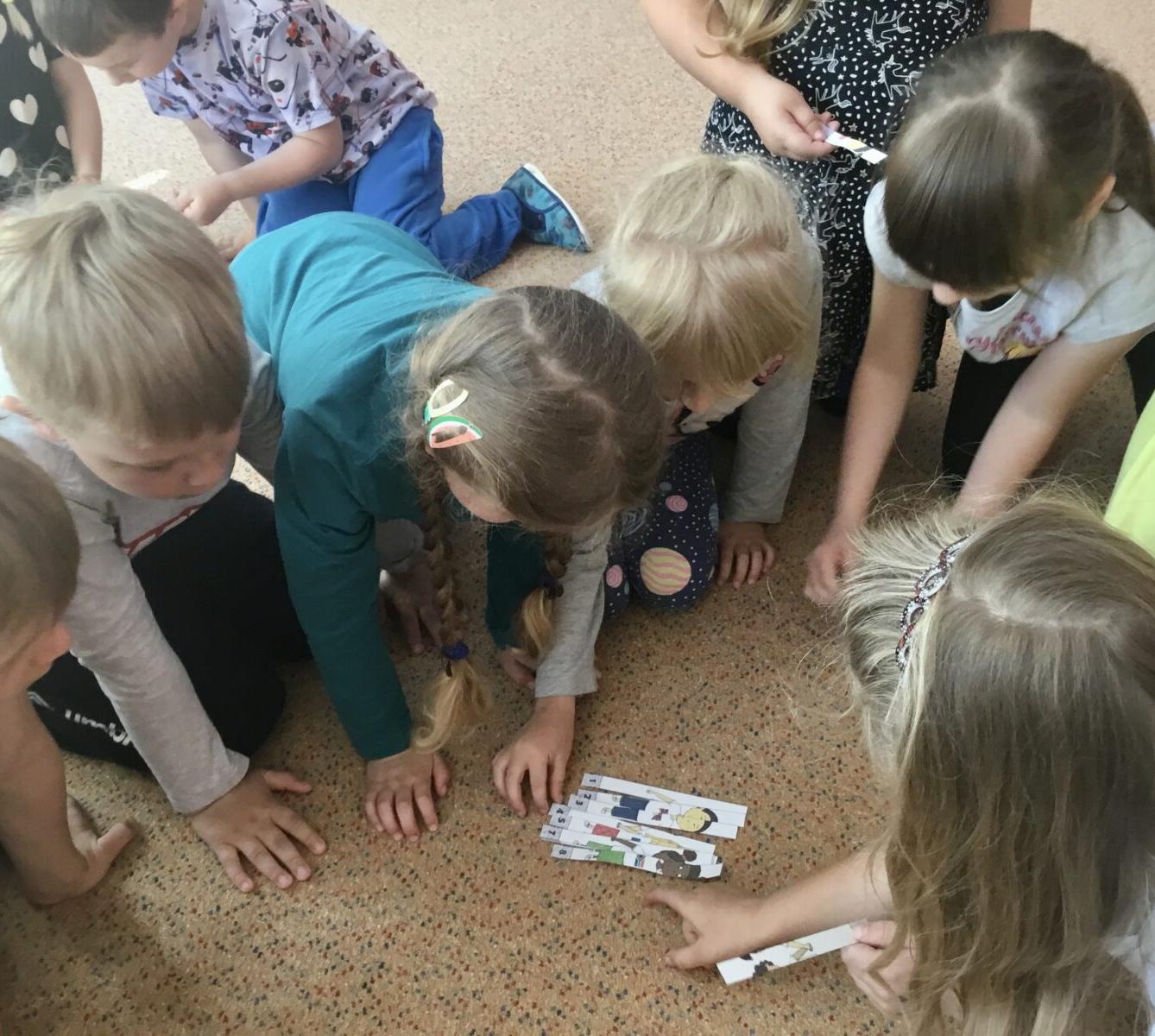 SOVIČKY: ,,DĚTI MAJÍ SVÁTEK" - 1