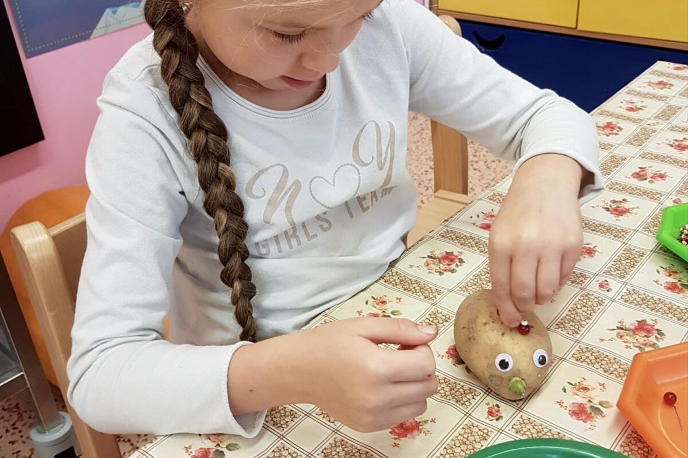 SOVIČKY: ,,LISTÍ ŽLOUTNE, POLETUJE"