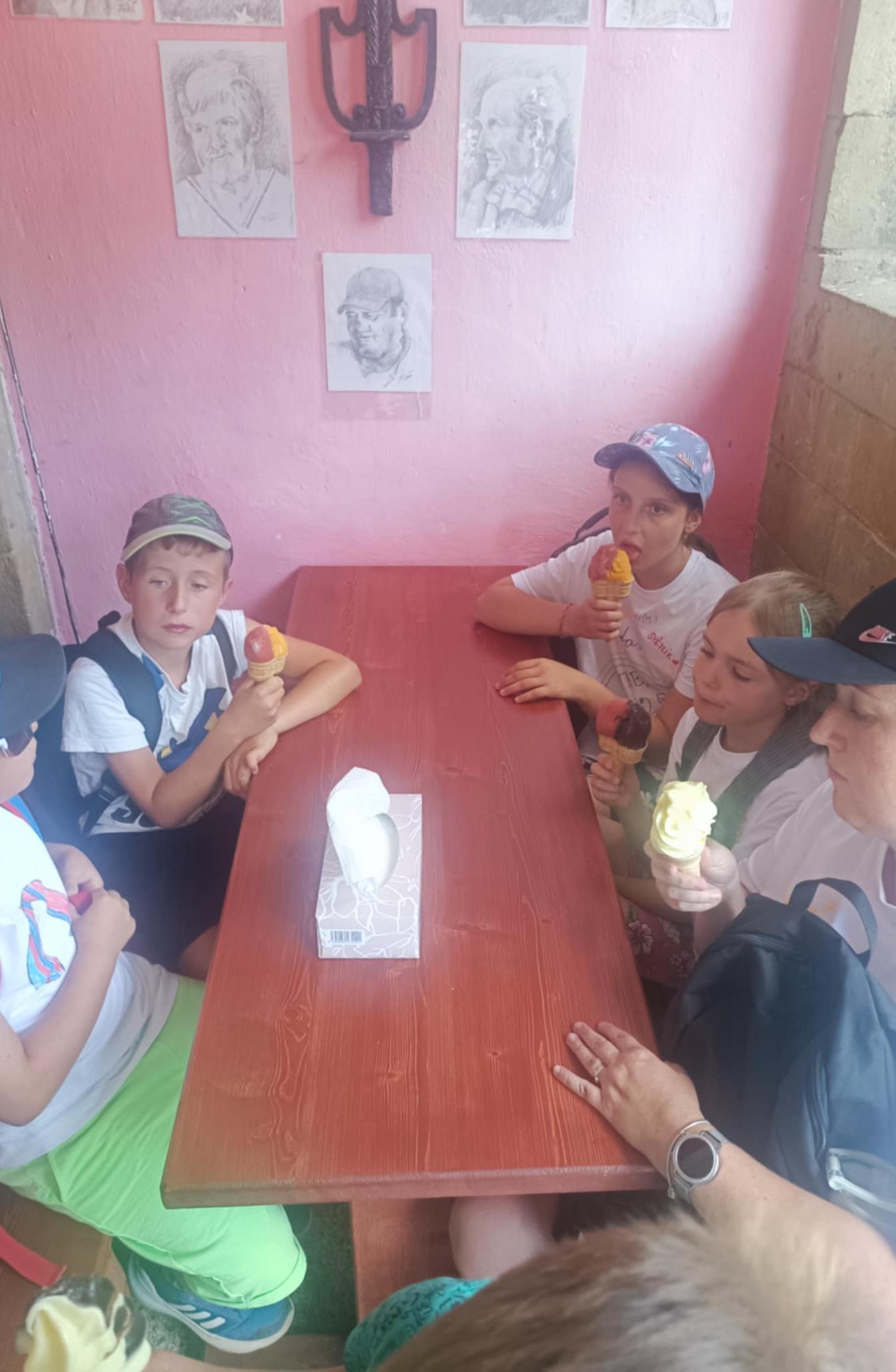 TÝDEN PLNÝ ZÁBAVY II - STŘEDA - 8