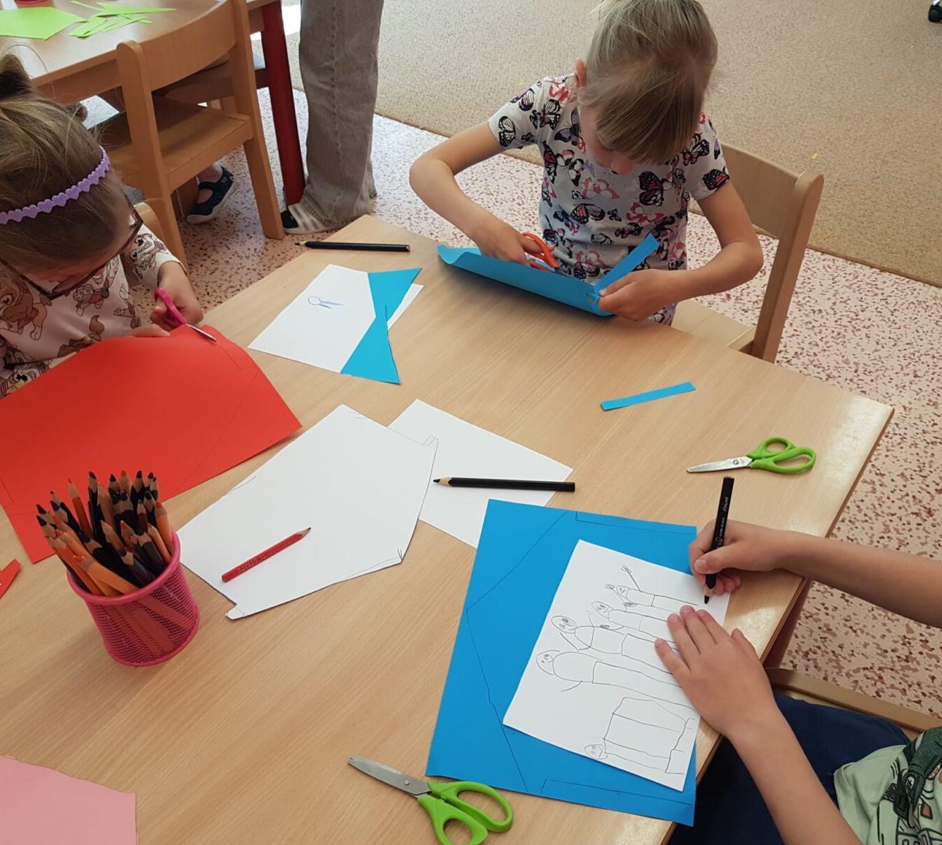 SOVIČKY: ,,MOJE MAMINKA MÁ SVÁTEK - RODINA" - 5