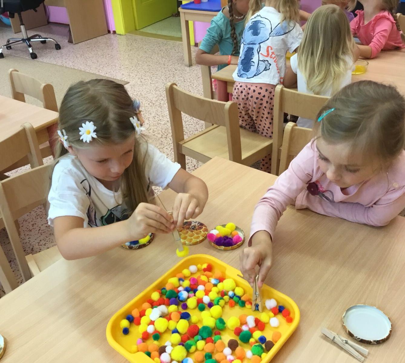 týdenní projekt: ,,od kytičky k medu" - 8