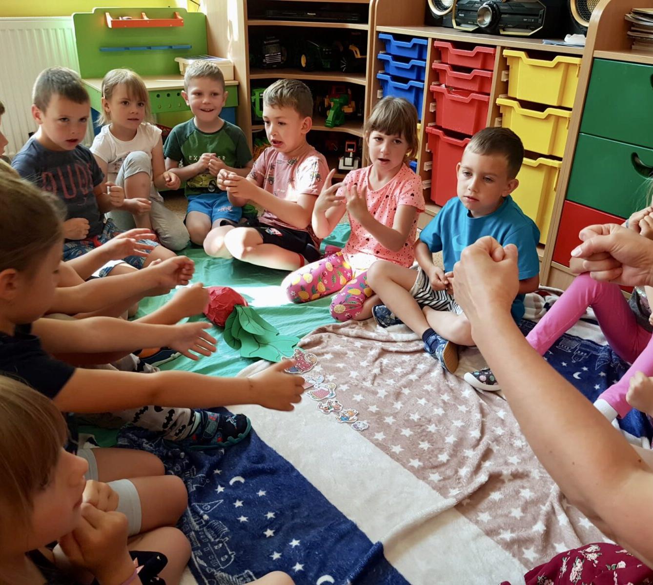 sovičky: ,,z pohádky do pohádky" - 9