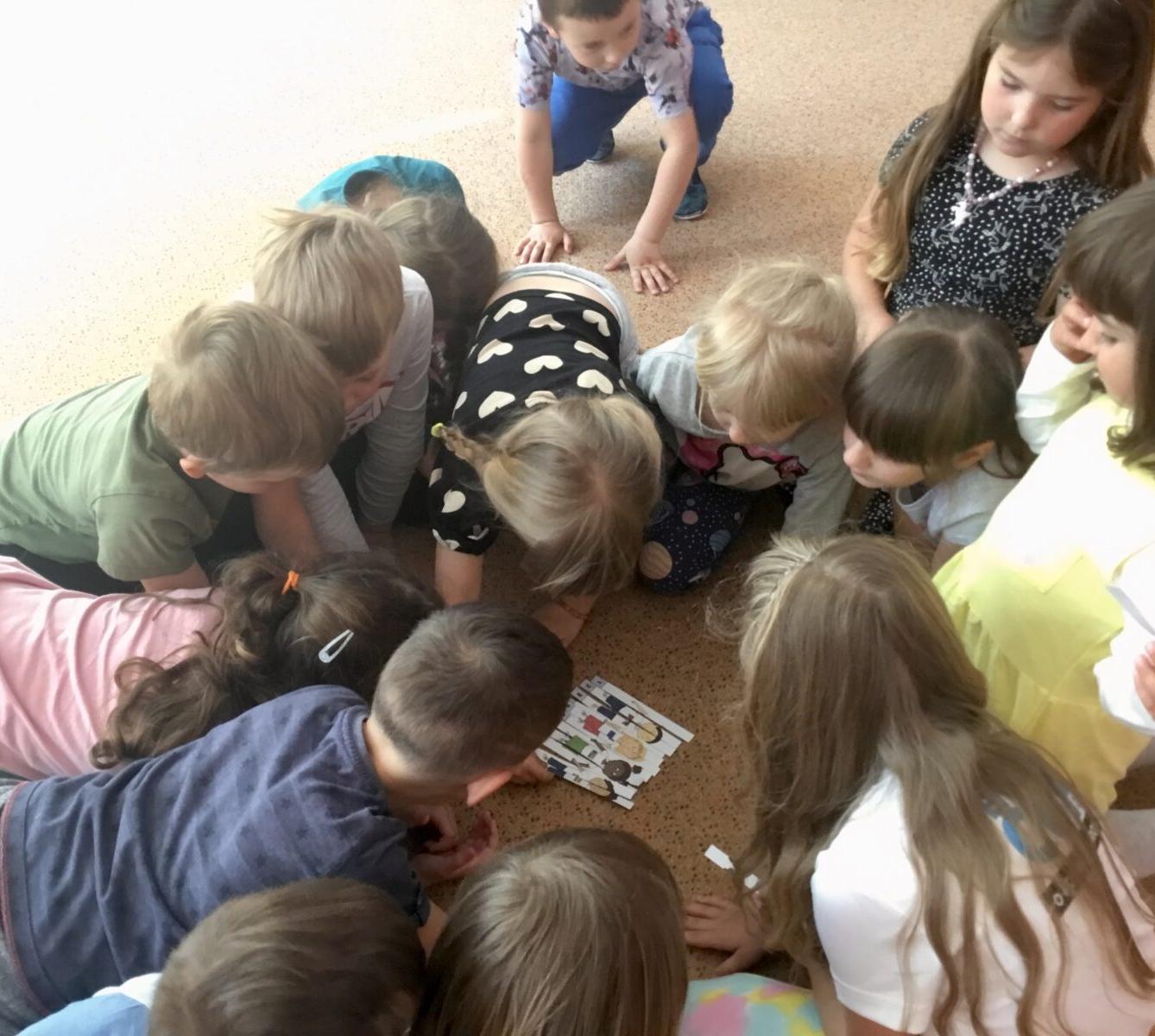 SOVIČKY: ,,DĚTI MAJÍ SVÁTEK" - 12