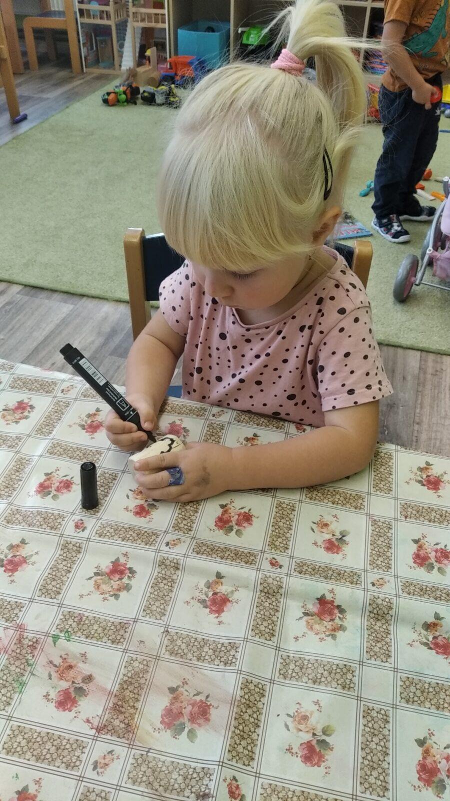 broučci: lesní dobrodružství se sovičkou jůlinkou - 23