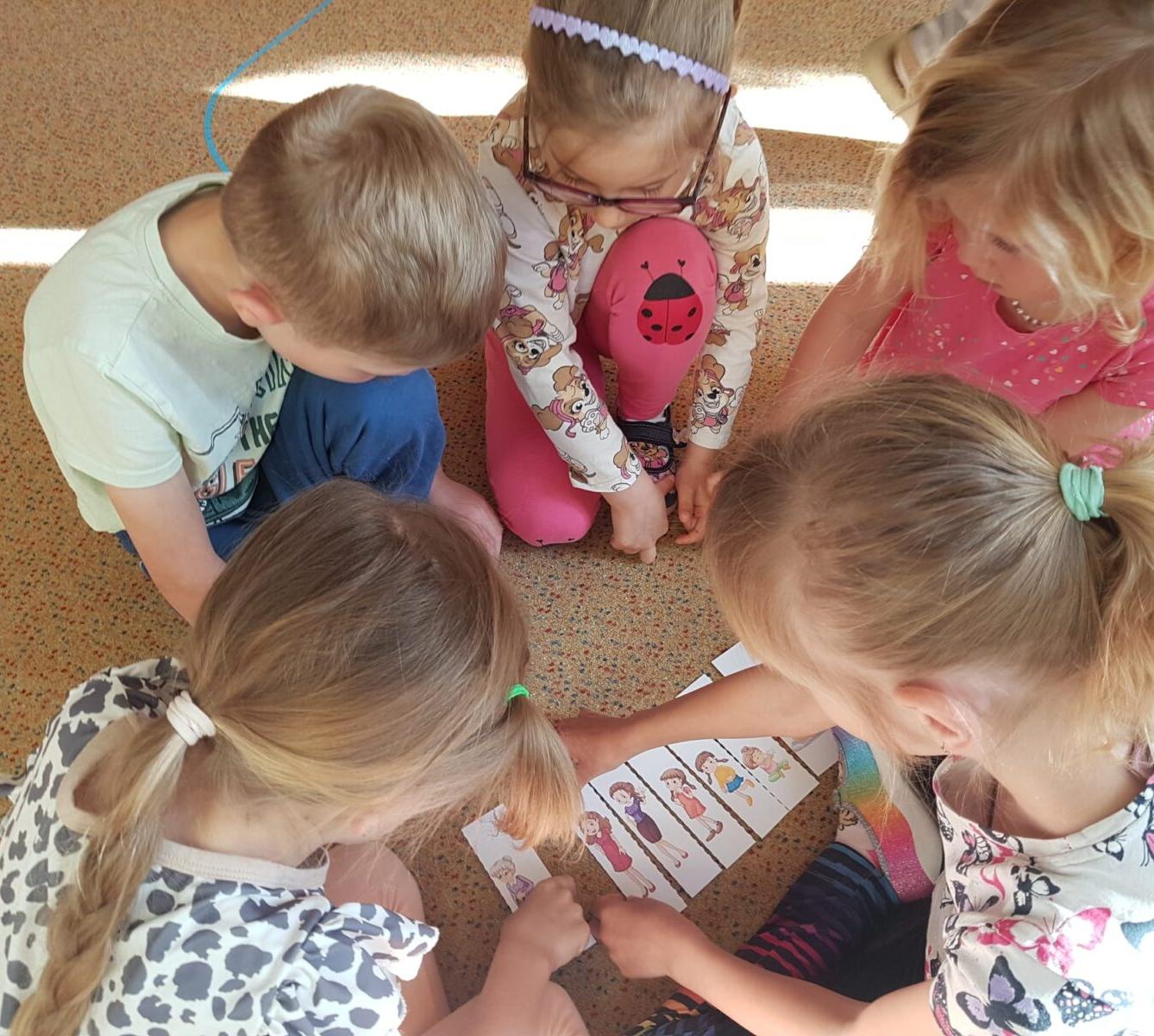 SOVIČKY: ,,MOJE MAMINKA MÁ SVÁTEK - RODINA" - 15