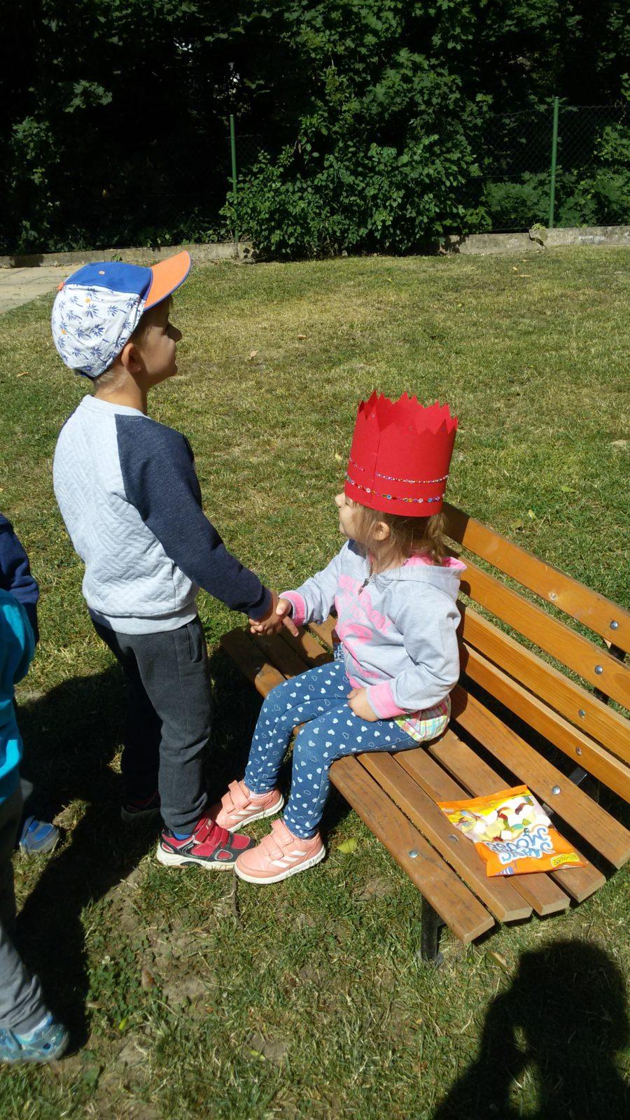 Broučci slaví: Sofinka měla narozeniny - 15