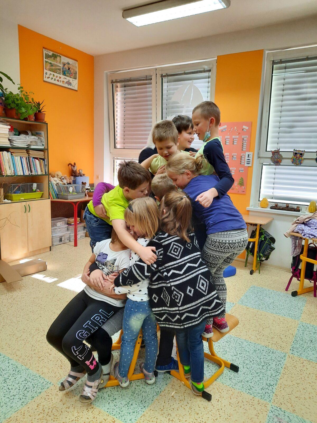 25. 10. Jsme parta - 21