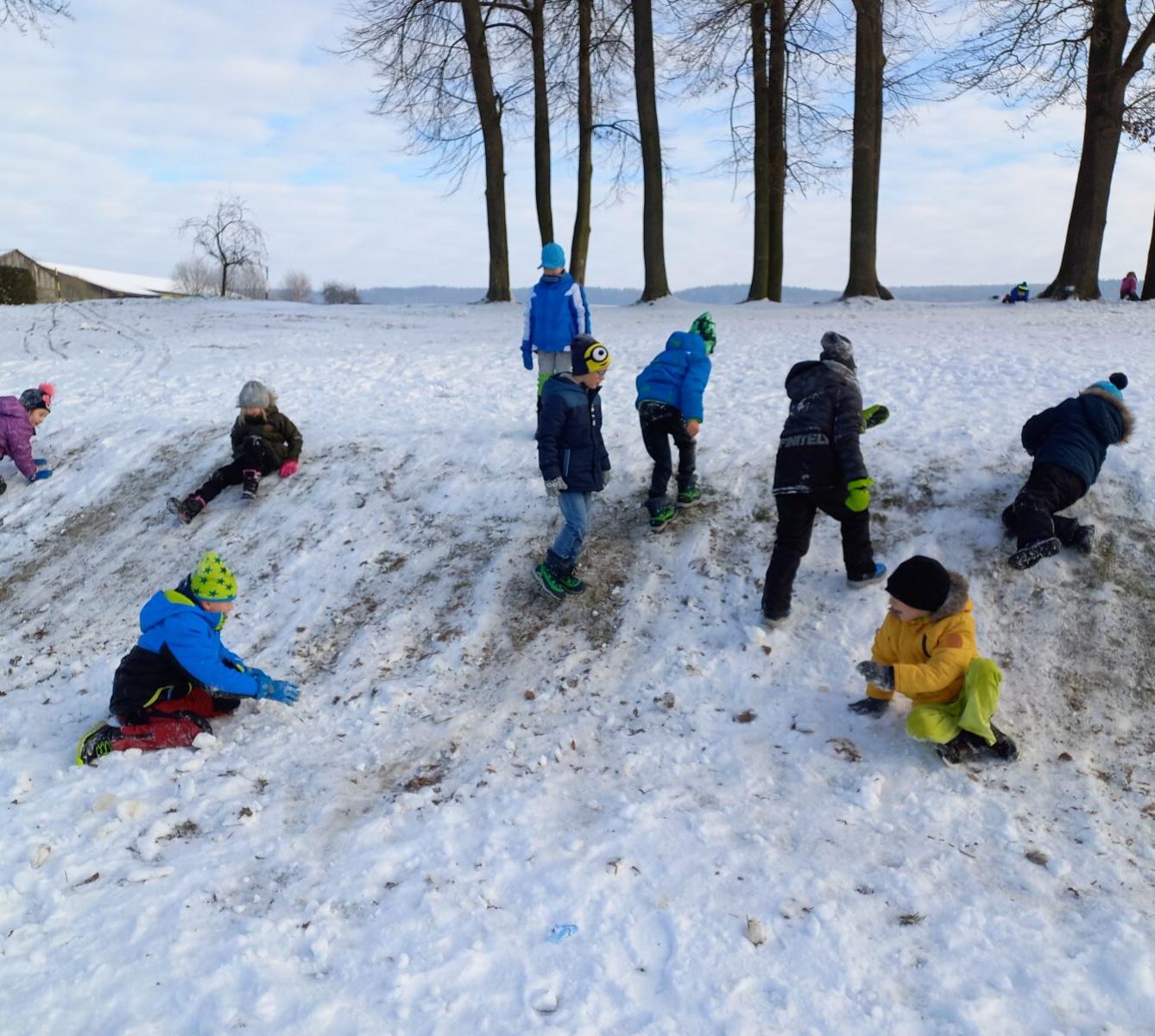 Prvňáčci na sněhu - 8