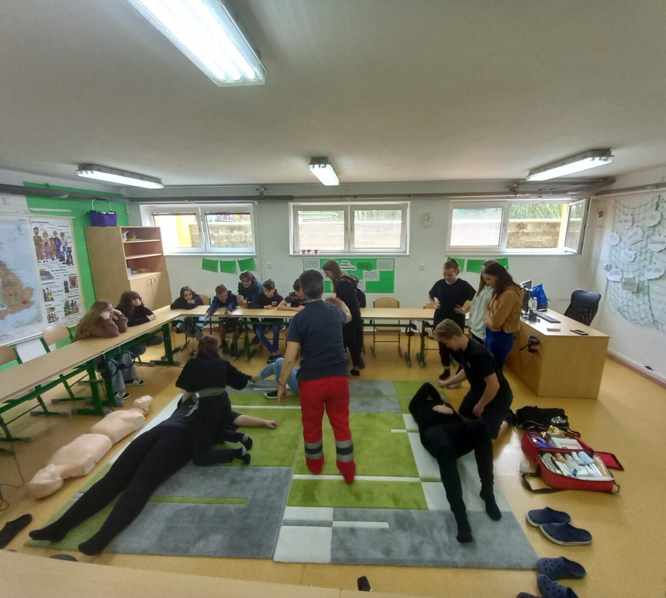 1. pomoc v 8. třídách - 4