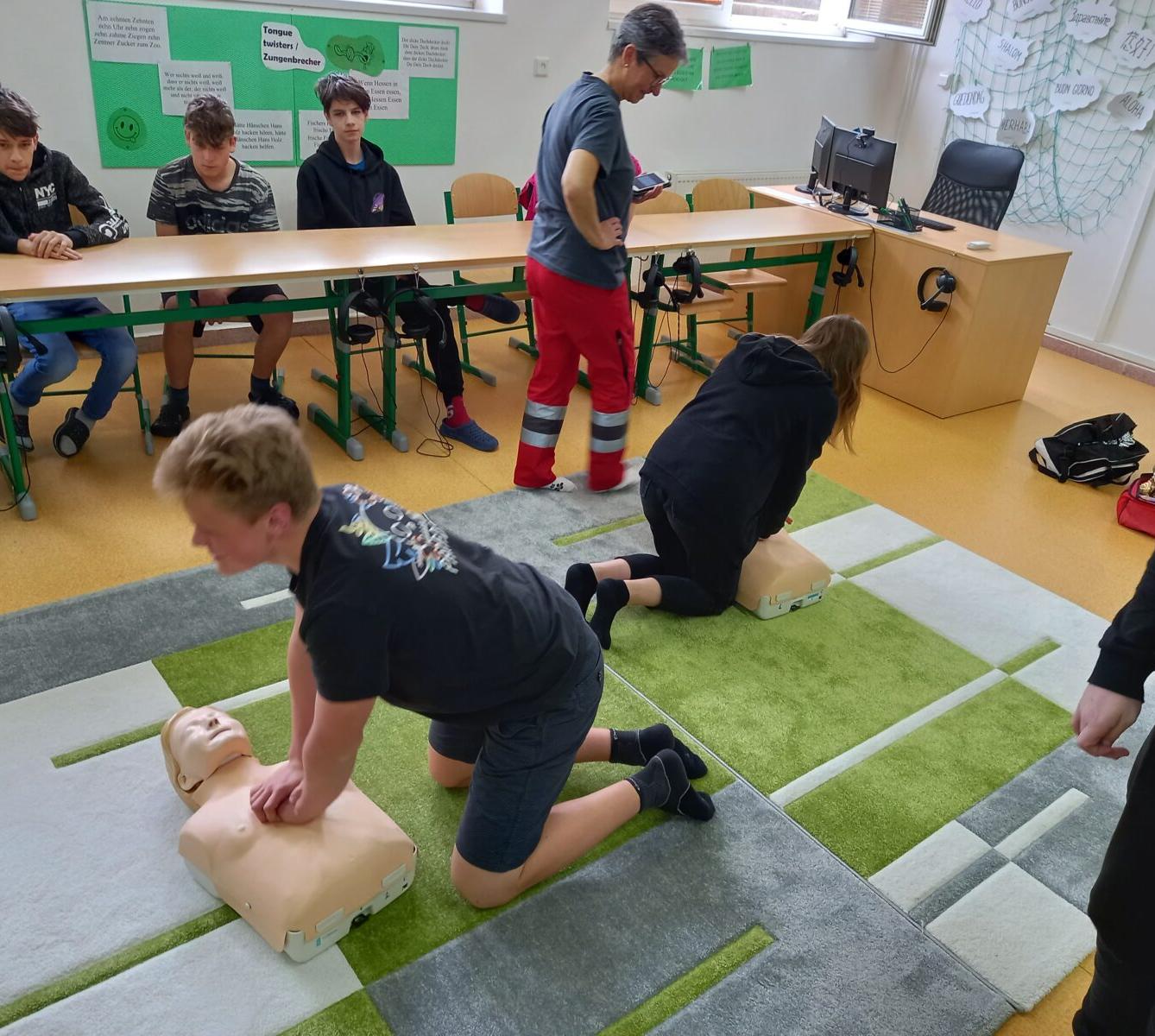 1. pomoc v 8. třídách - 14