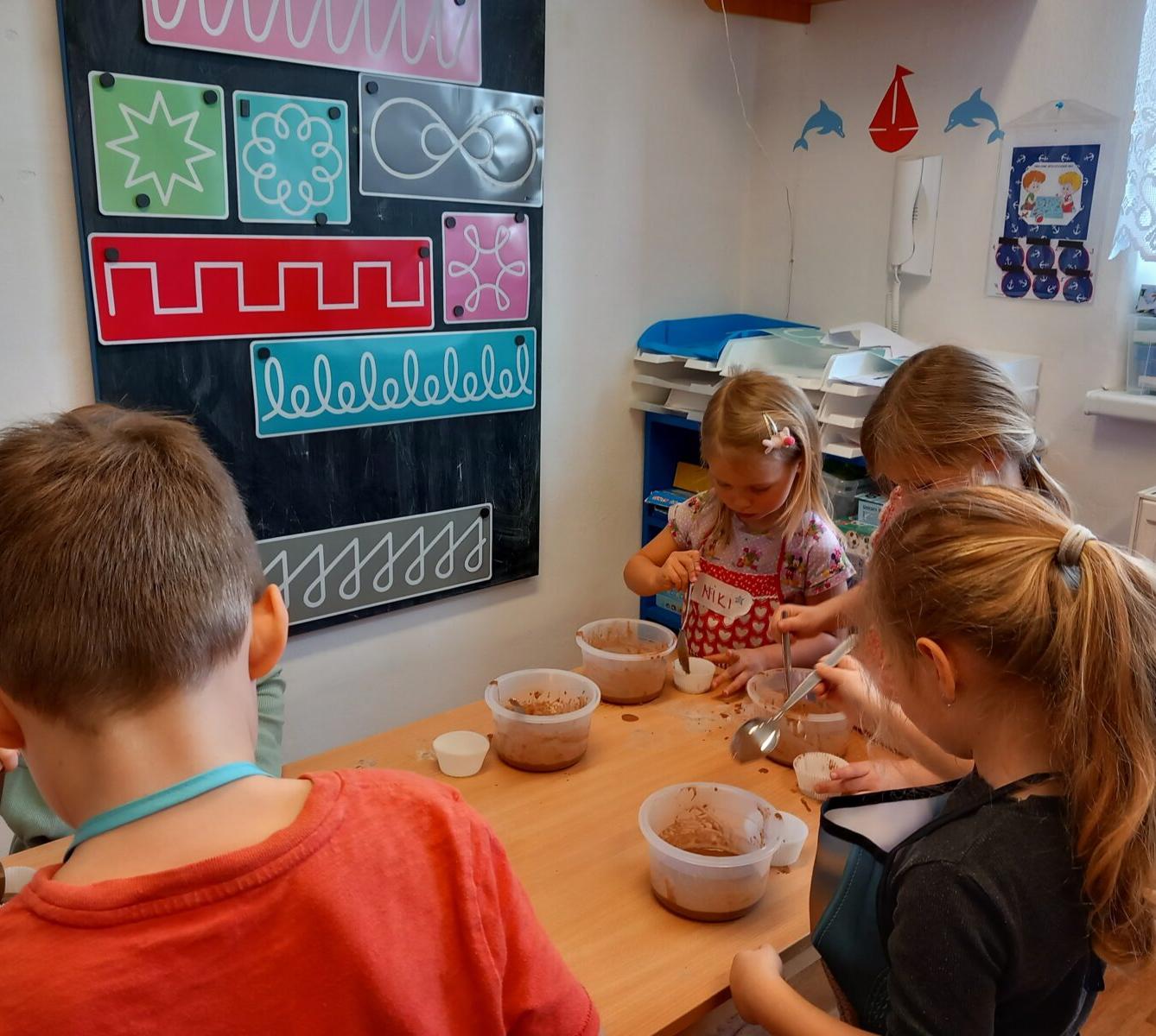 Pan kuchař a pečení muffinů - 24