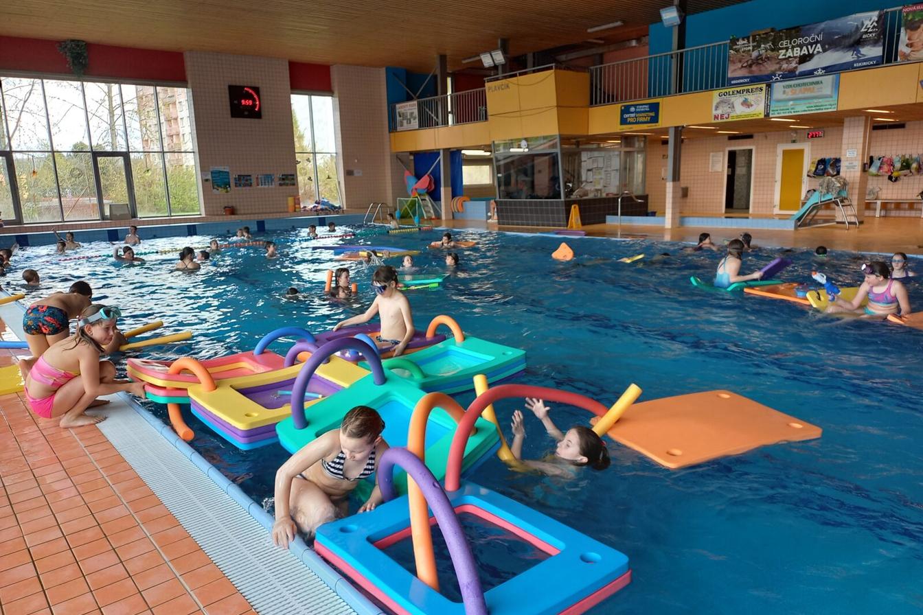 Ukončení plaveckého výcviku ve 2., 3. a 4. třídě