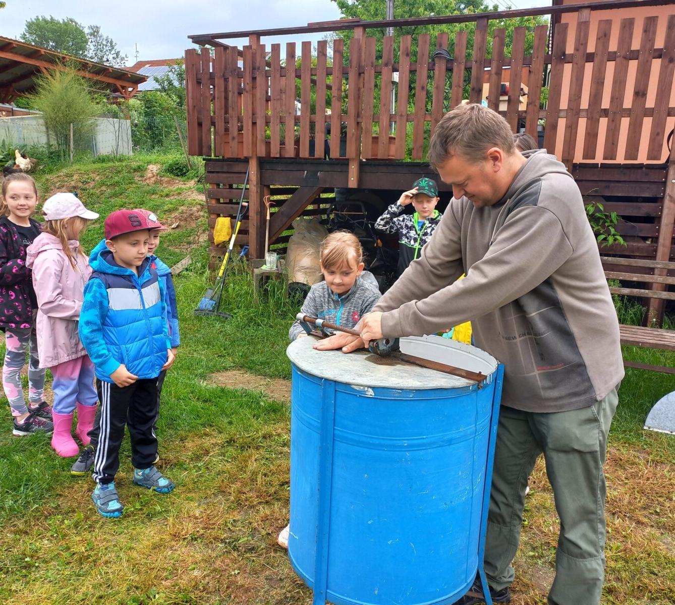 Den se včelami 2. třída - 8