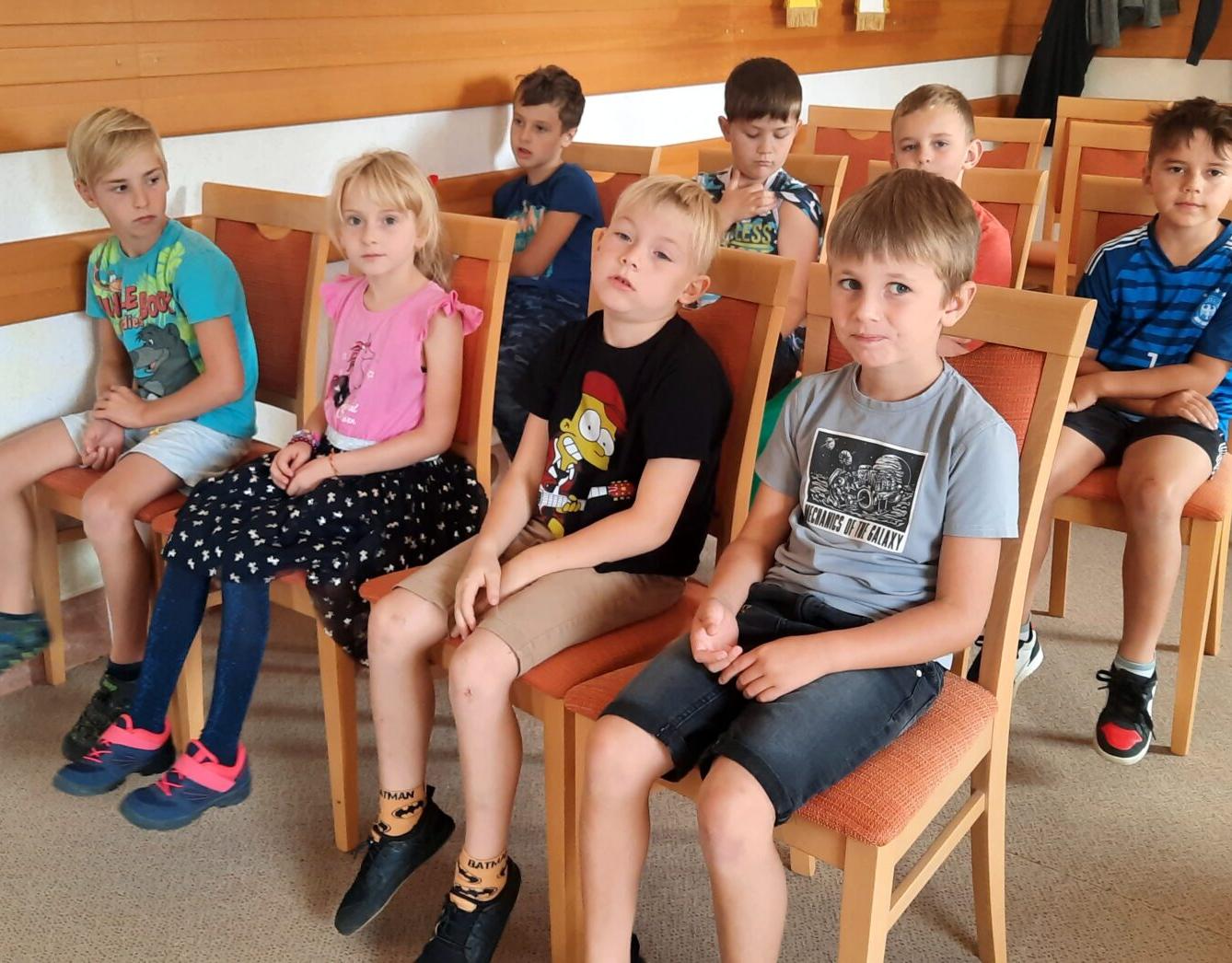 18. 9. Pasování na čtenáře, 2.B - 6