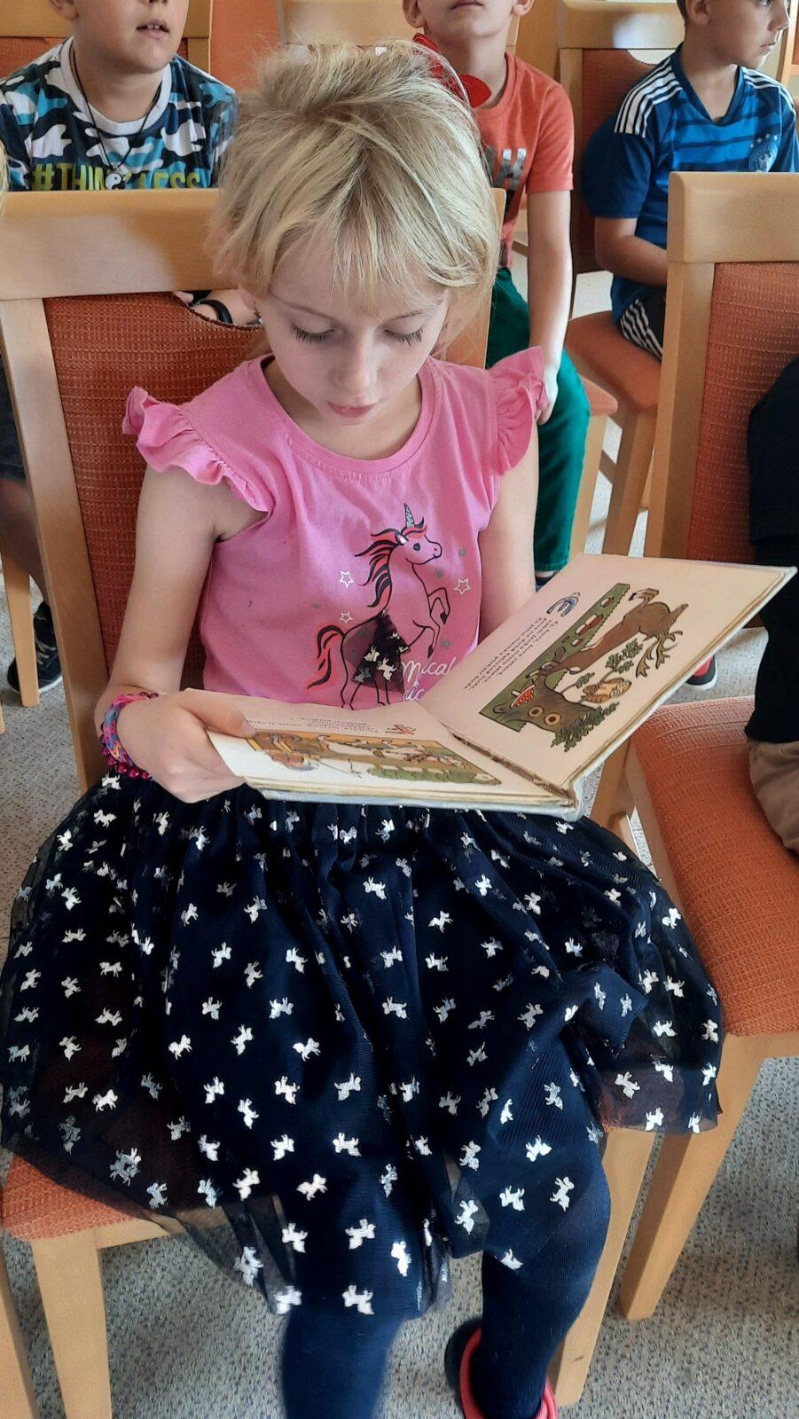 18. 9. Pasování na čtenáře, 2.B - 16