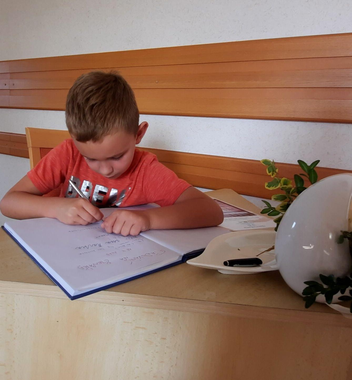 18. 9. Pasování na čtenáře, 2.B - 51