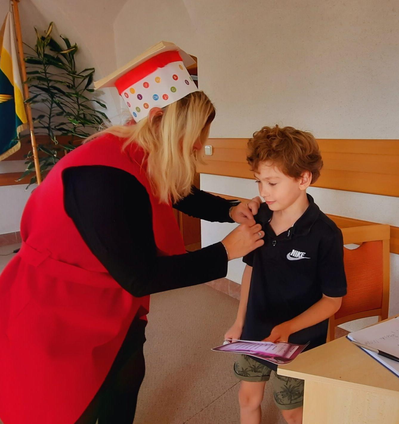 18. 9. Pasování na čtenáře, 2.B - 70