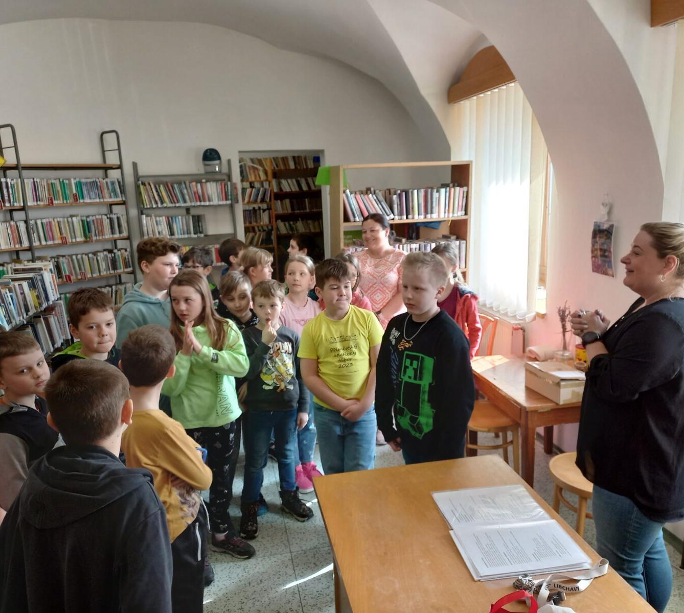Třeťáčci v místní knihovně - 4