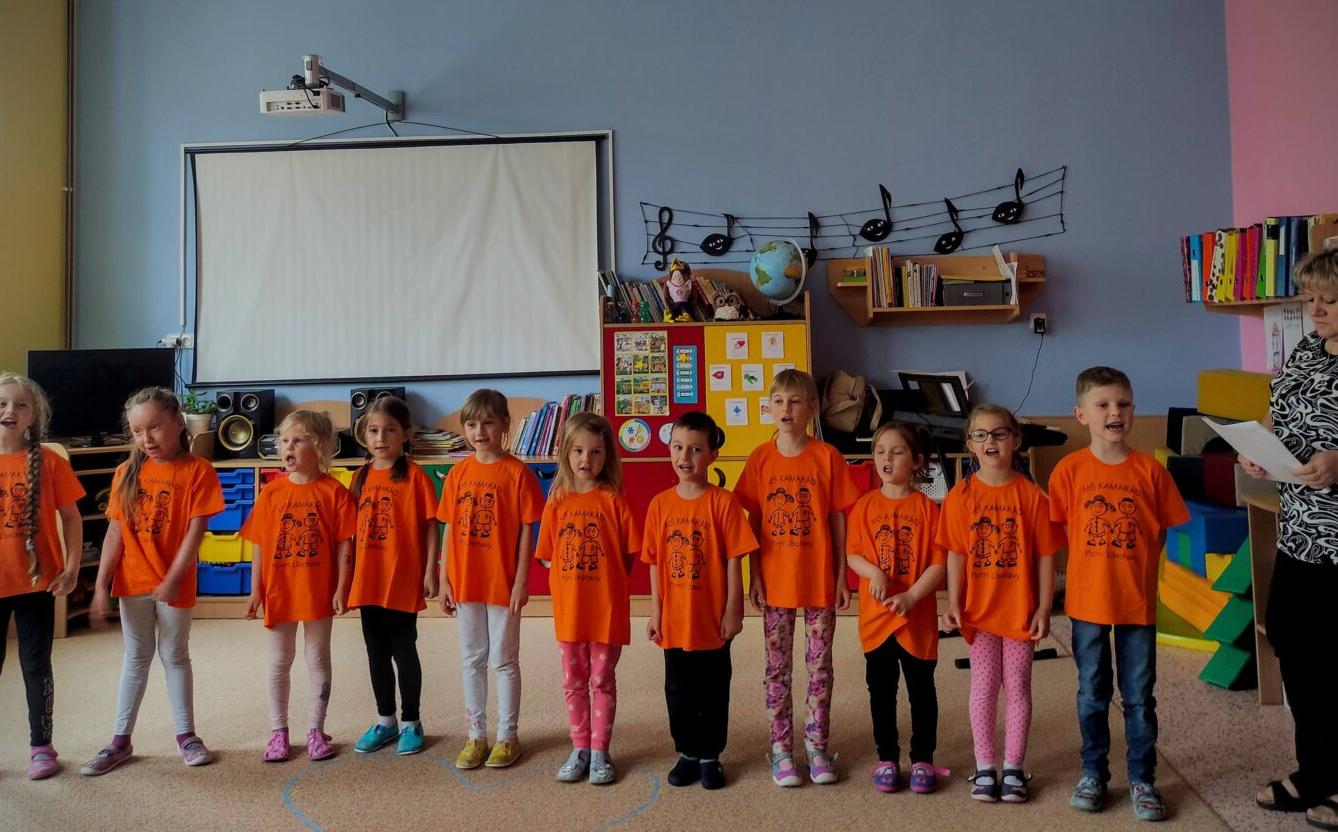 BESÍDKA KE DNI MATEK - 16