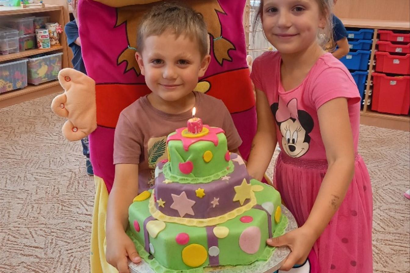 Ellík má narozeniny