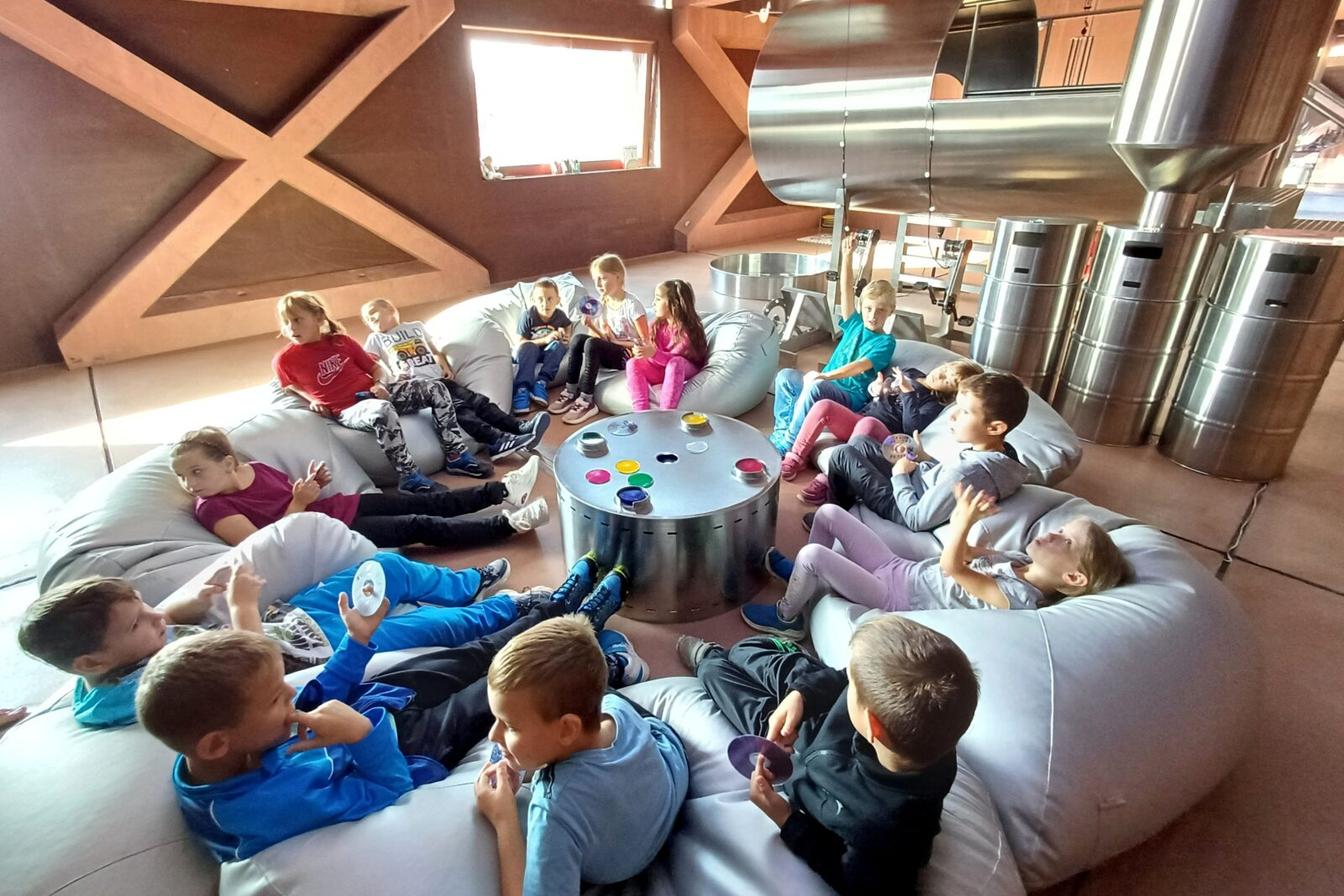 17. 9. Sféra Pardubice