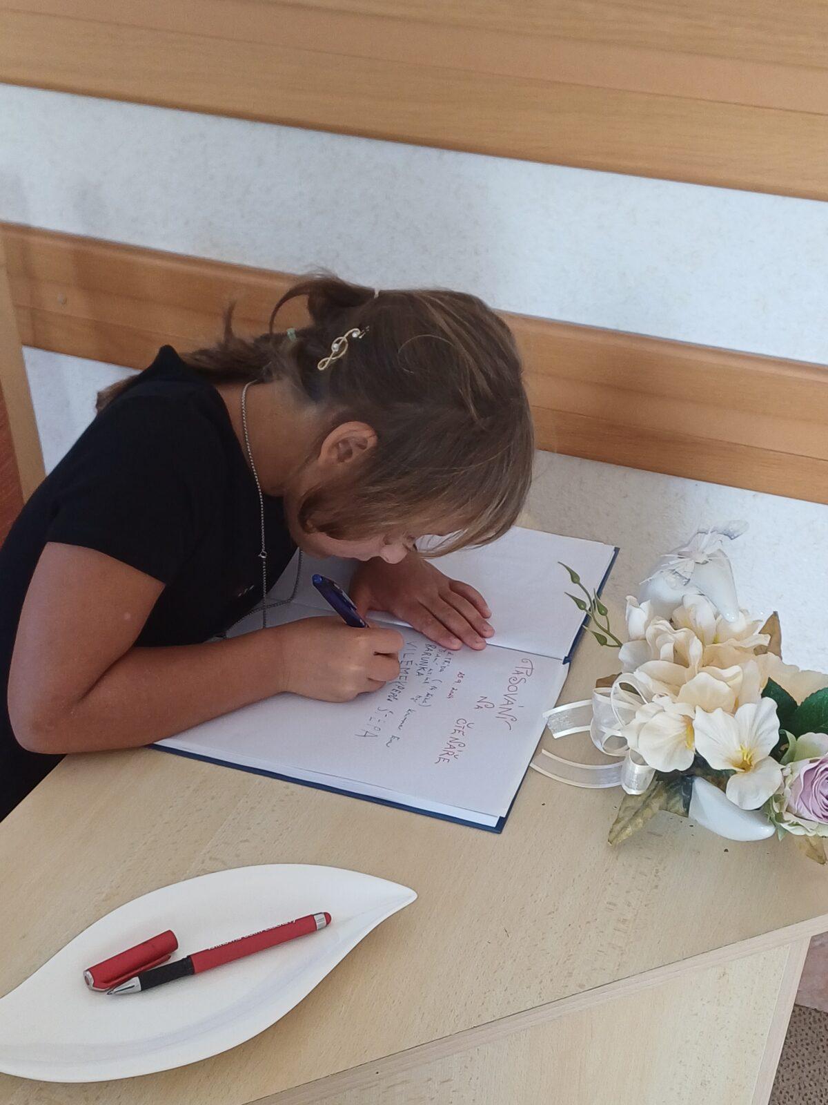 Pasování druháčků na čtenáře - 25