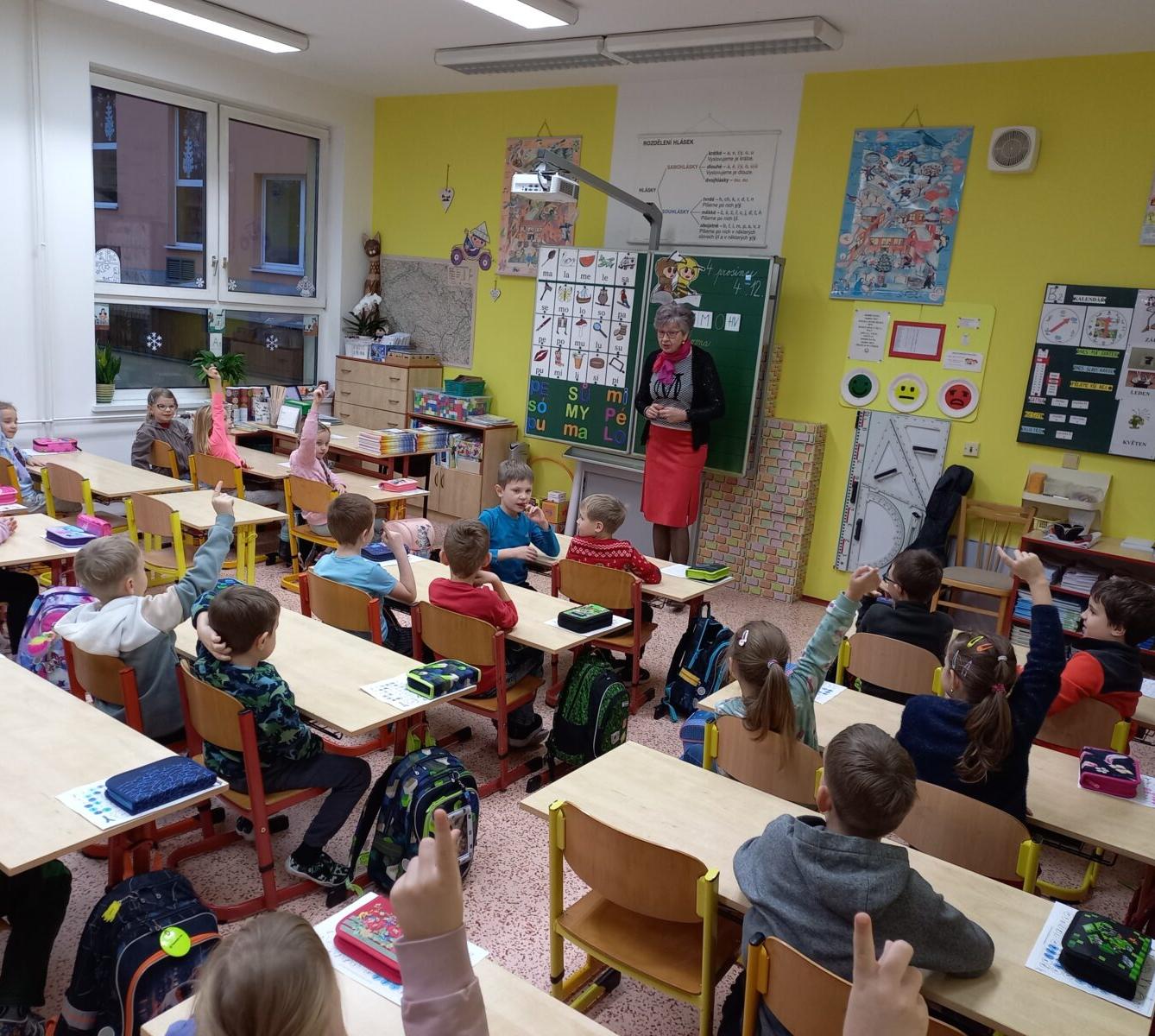 Slavnostní předávání Slabikářů v 1. třídě - 1